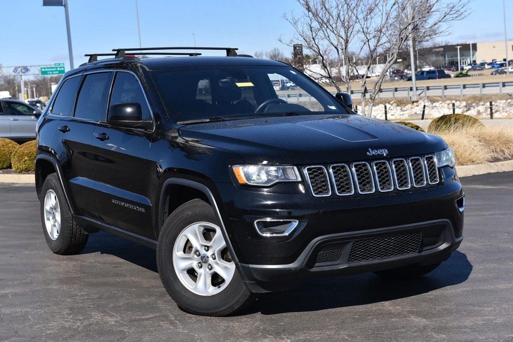 Jeep Grand Cherokee Vehicle Image 02
