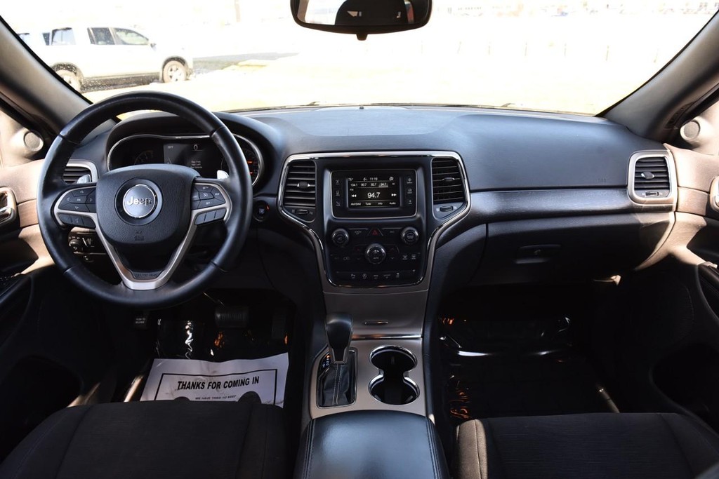 Jeep Grand Cherokee Vehicle Image 07