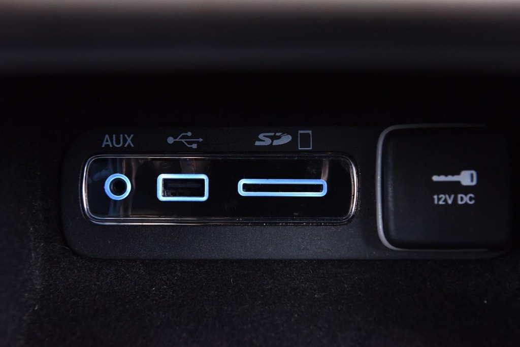 Jeep Grand Cherokee Vehicle Image 13