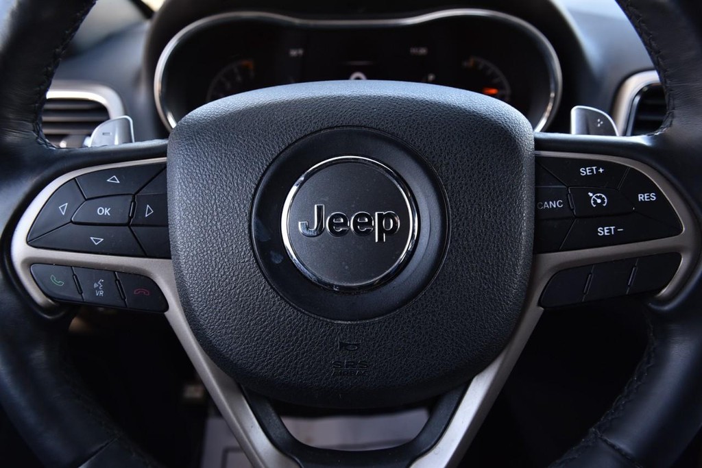 Jeep Grand Cherokee Vehicle Image 16