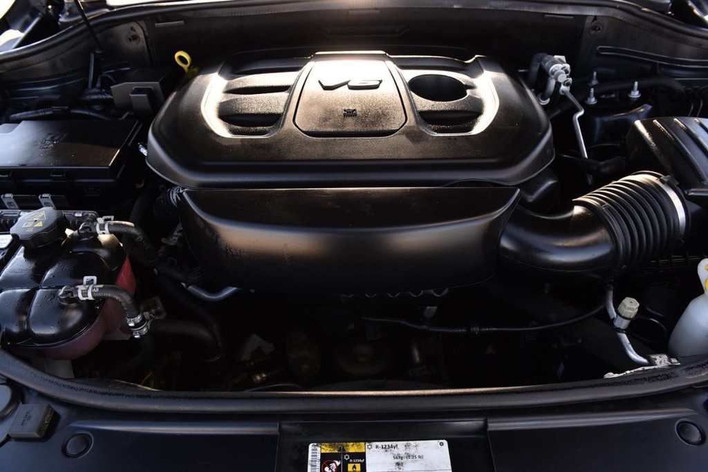 Jeep Grand Cherokee Vehicle Image 22