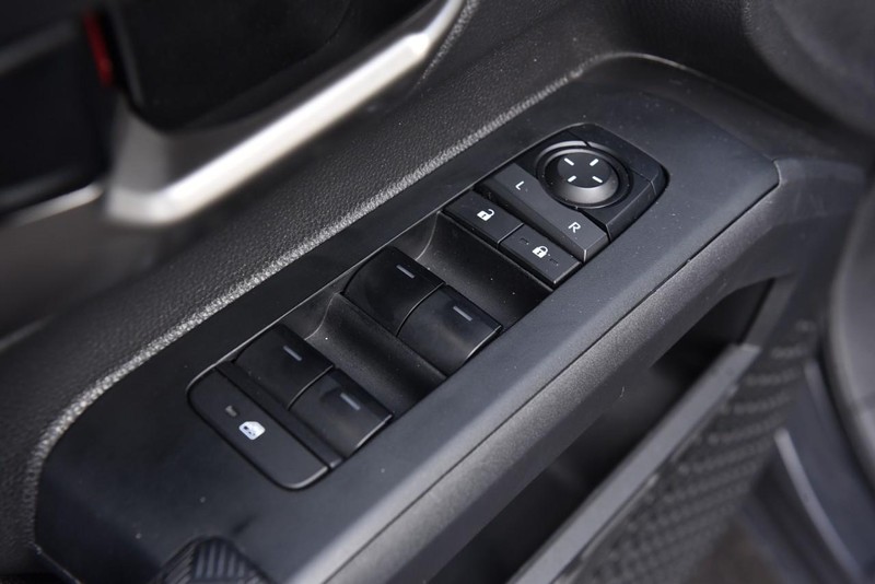 Toyota Tacoma 4WD Vehicle Image 09