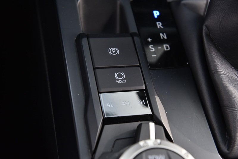 Toyota Tacoma 4WD Vehicle Image 15