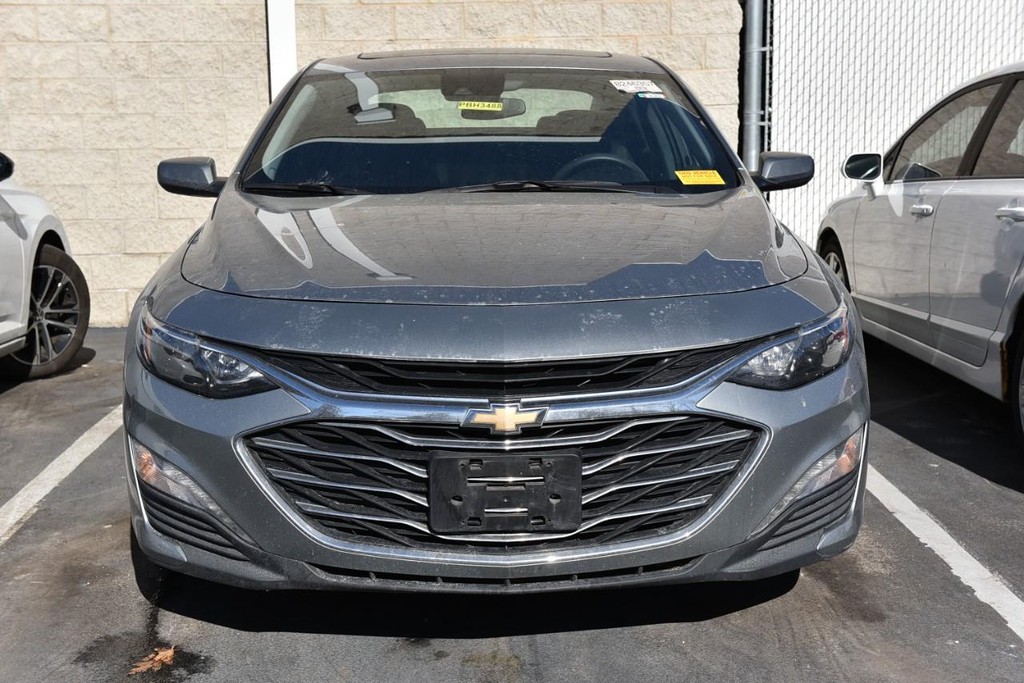 Chevrolet Malibu Vehicle Full-screen Gallery Image 03