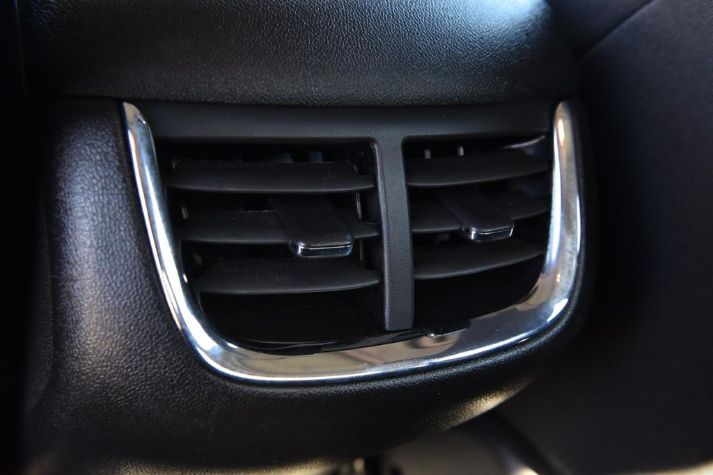 Chevrolet Malibu Vehicle Image 22