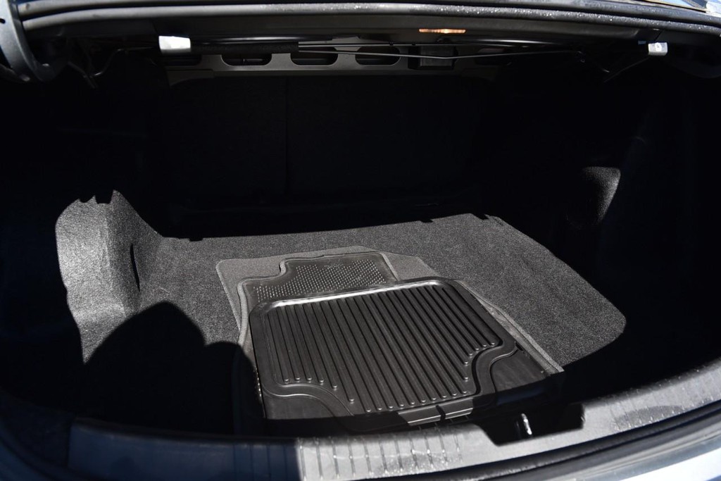 Chevrolet Malibu Vehicle Image 23