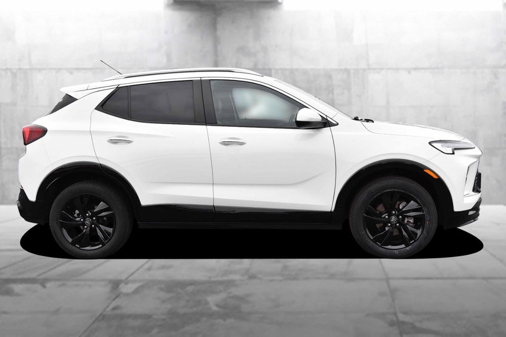 Buick Encore GX Vehicle Full-screen Gallery Image 5