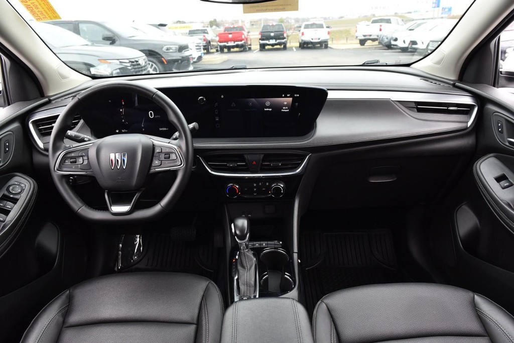 Buick Encore GX Vehicle Full-screen Gallery Image 7