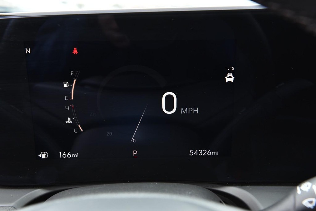 Buick Encore GX Vehicle Full-screen Gallery Image 11