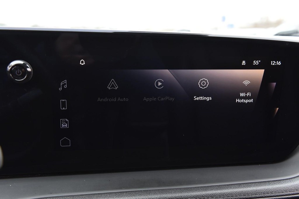 Buick Encore GX Vehicle Full-screen Gallery Image 13