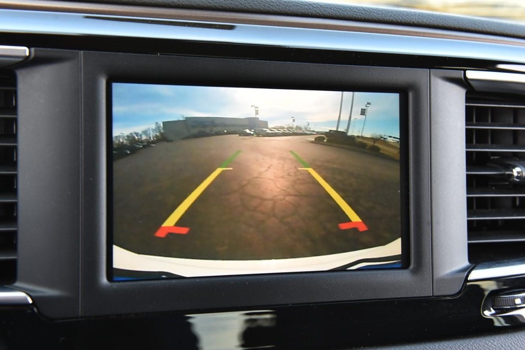 Chrysler Voyager Vehicle Image 12