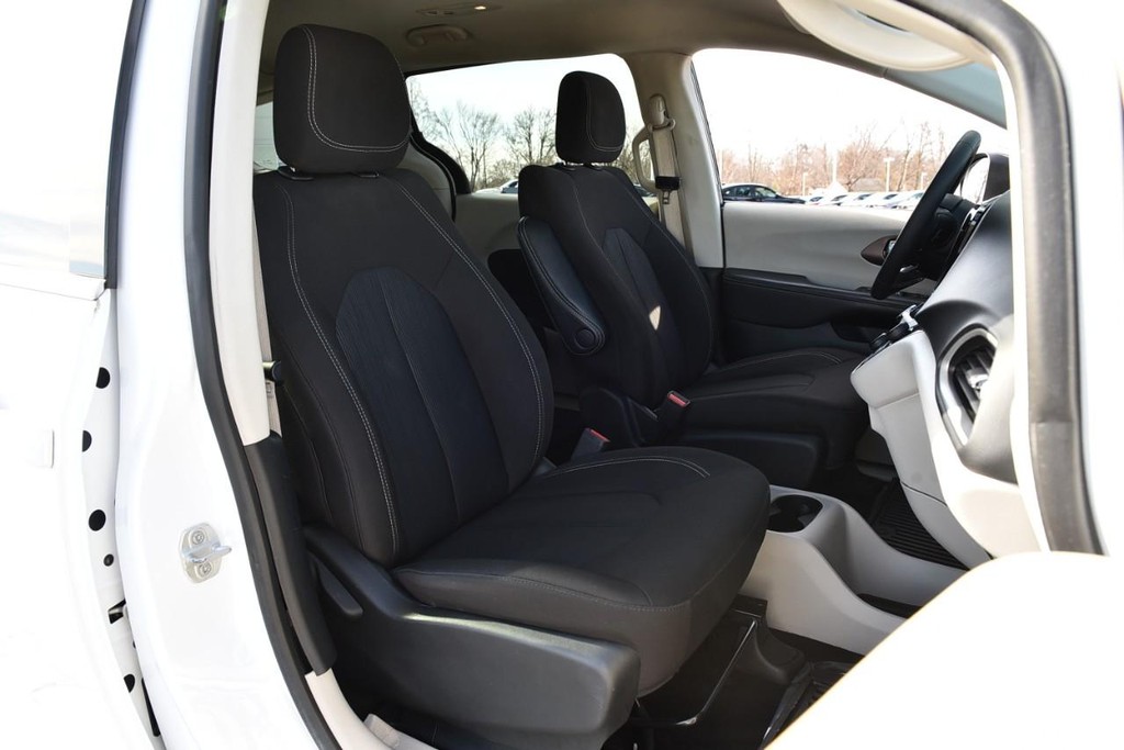 Chrysler Voyager Vehicle Image 19