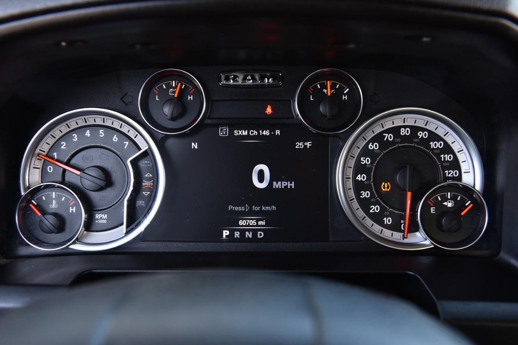 Ram 1500 Classic Vehicle Full-screen Gallery Image 12