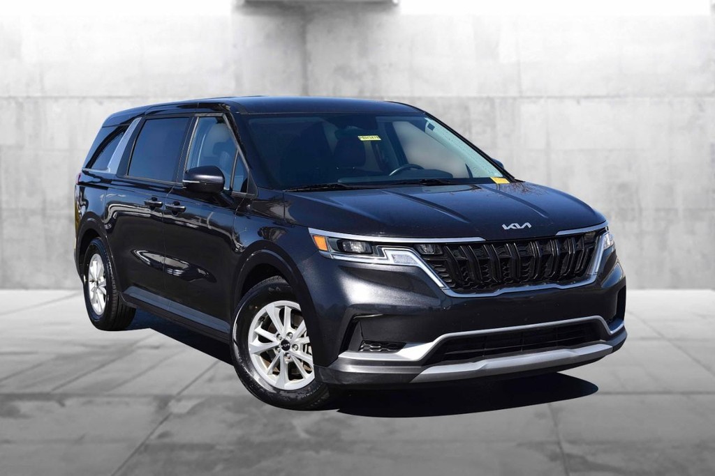 Kia Carnival Vehicle Full-screen Gallery Image 2