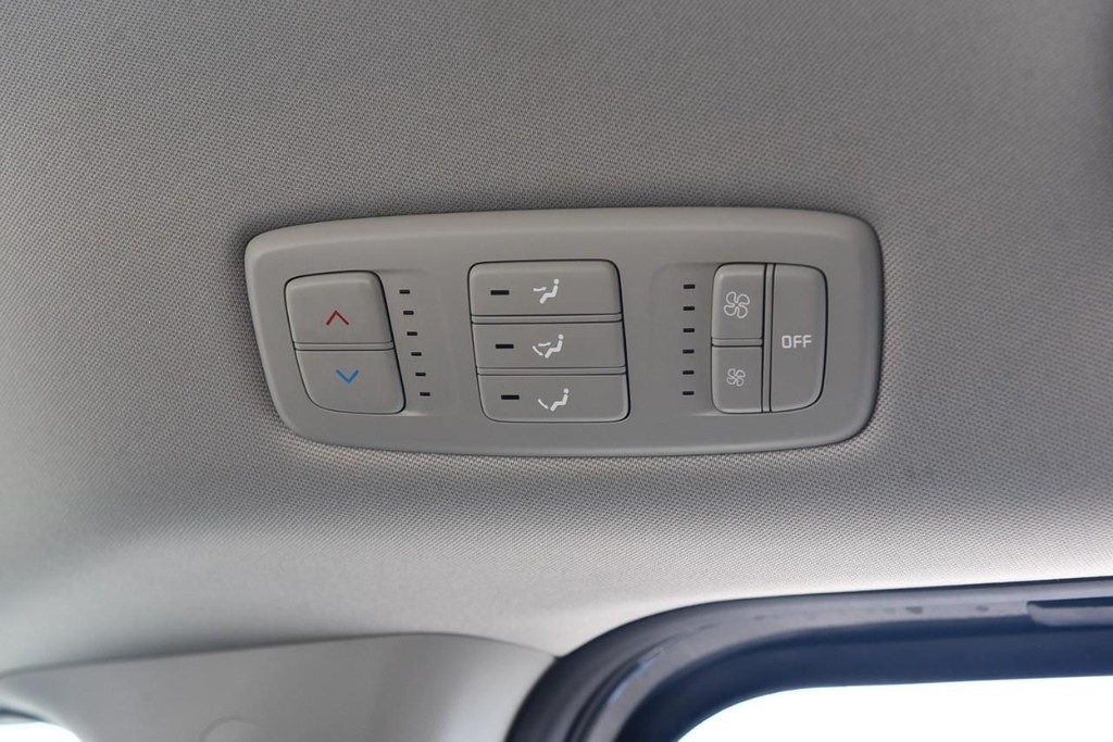 Kia Carnival Vehicle Full-screen Gallery Image 22