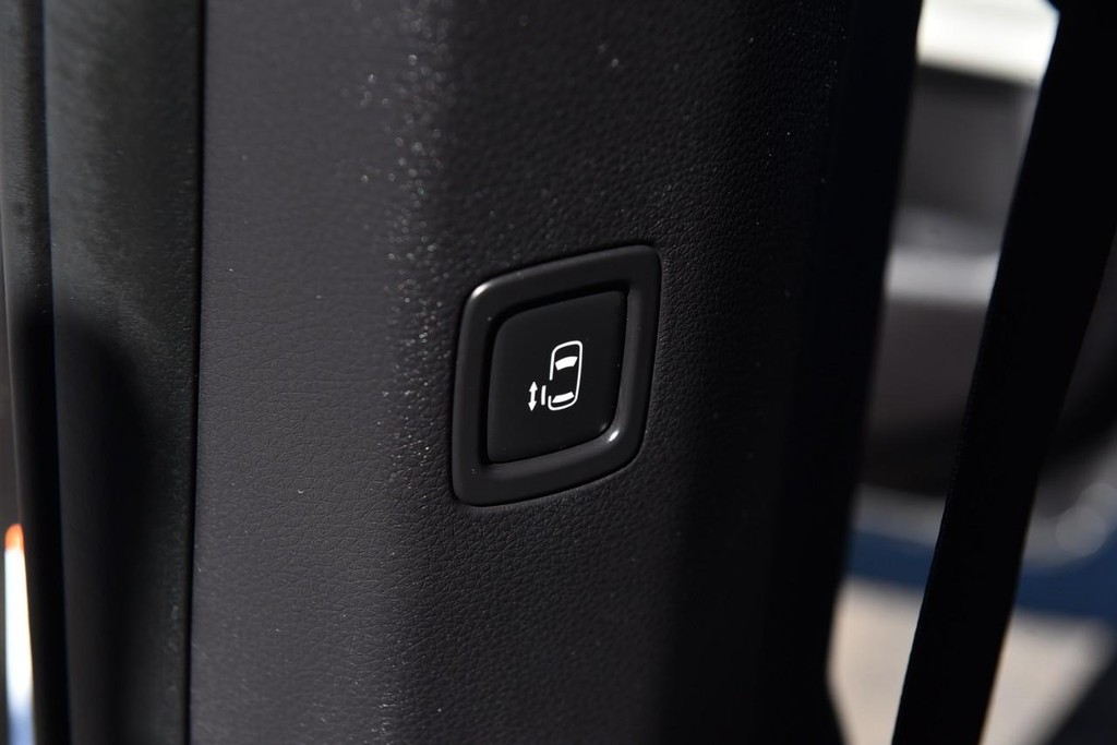 Kia Carnival Vehicle Full-screen Gallery Image 23