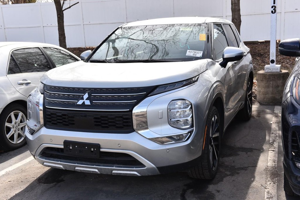 Mitsubishi Outlander Vehicle Image 04