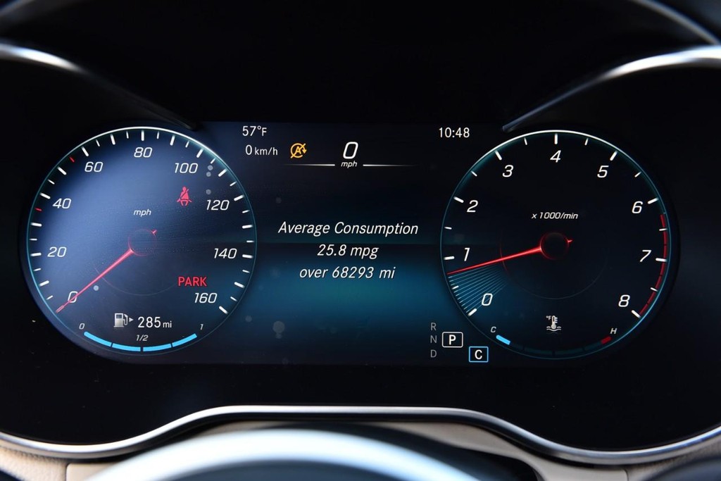 Mercedes-Benz C-Class Vehicle Image 13