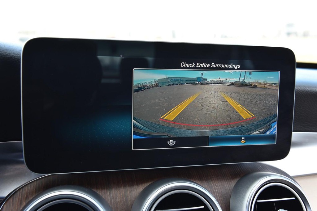 Mercedes-Benz C-Class Vehicle Image 14