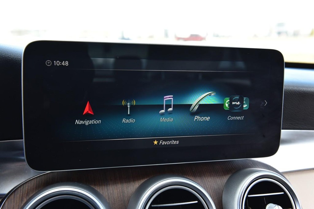 Mercedes-Benz C-Class Vehicle Image 15