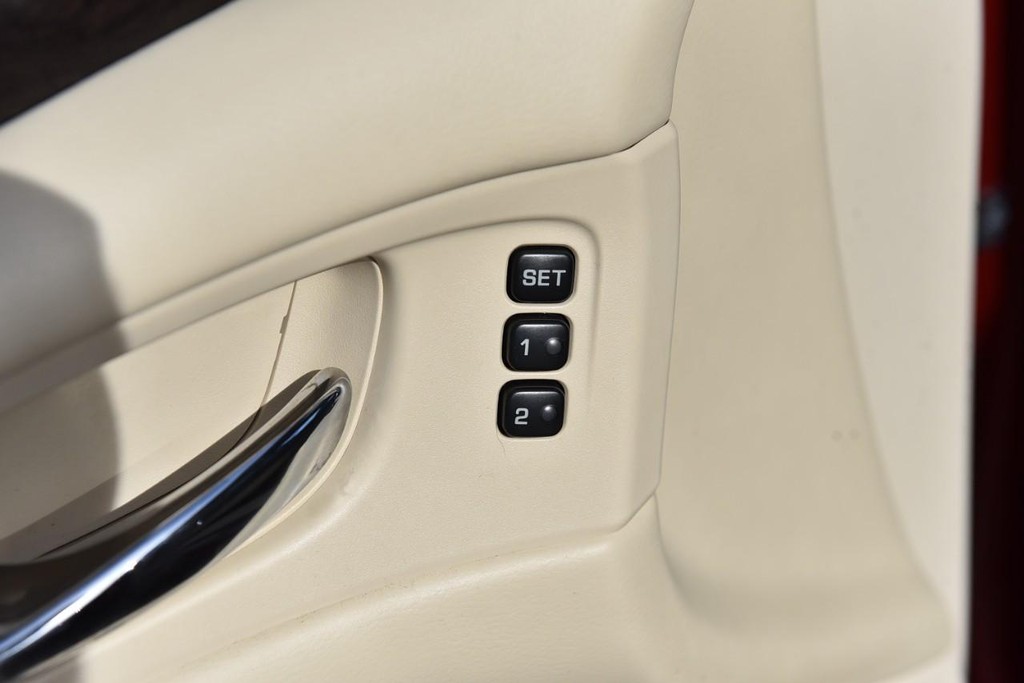 Nissan Murano Vehicle Image 09