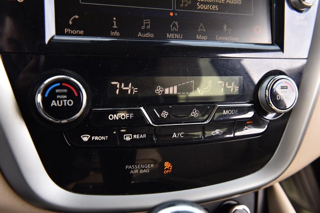 Nissan Murano Vehicle Image 19