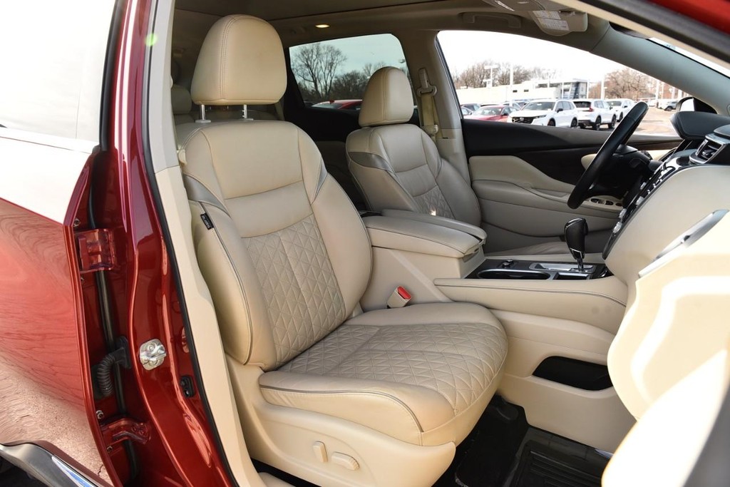 Nissan Murano Vehicle Image 24