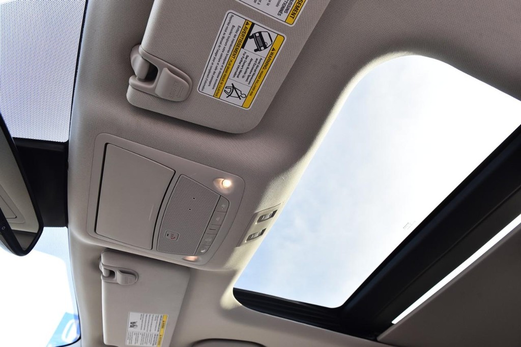 Nissan Murano Vehicle Image 25