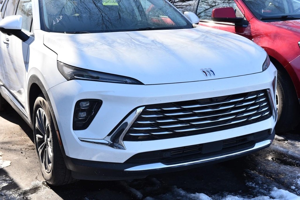 Buick Envision Vehicle Full-screen Gallery Image 2