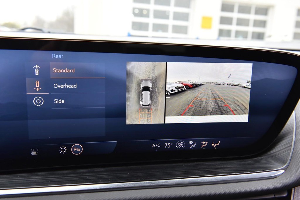 Buick Envision Vehicle Image 14