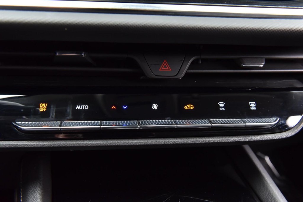 Buick Envision Vehicle Image 18