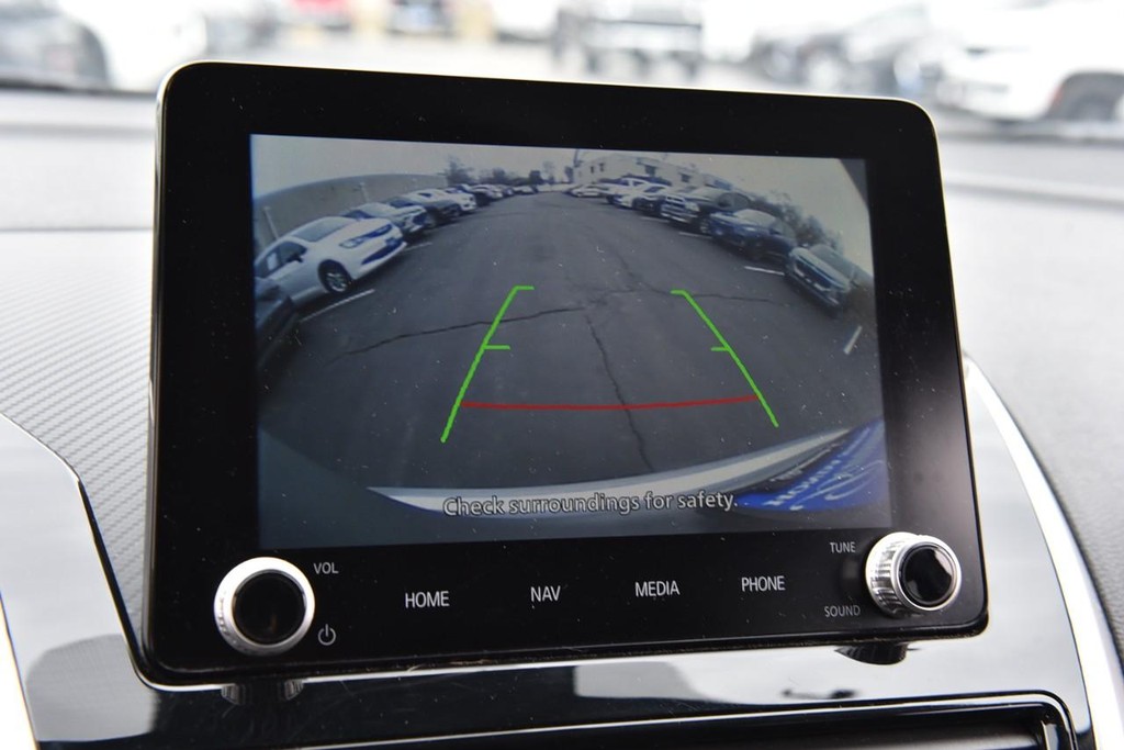 Mitsubishi Eclipse Cross Vehicle Image 12