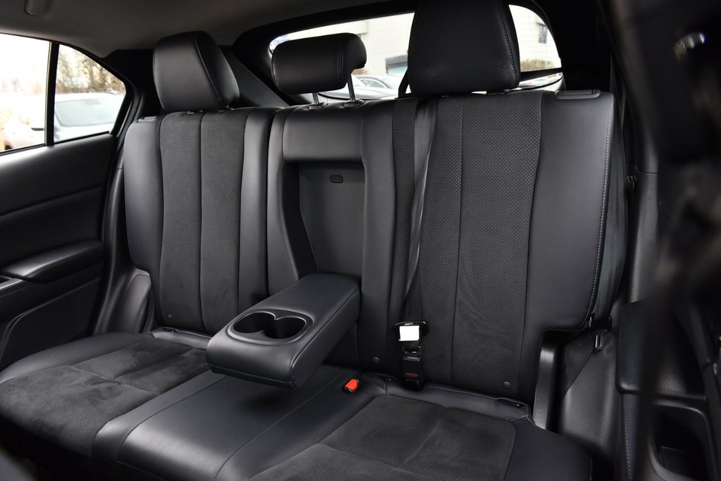 Mitsubishi Eclipse Cross Vehicle Image 20