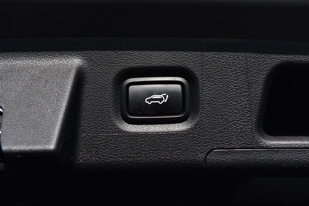 Hyundai Santa Fe Vehicle Image 27