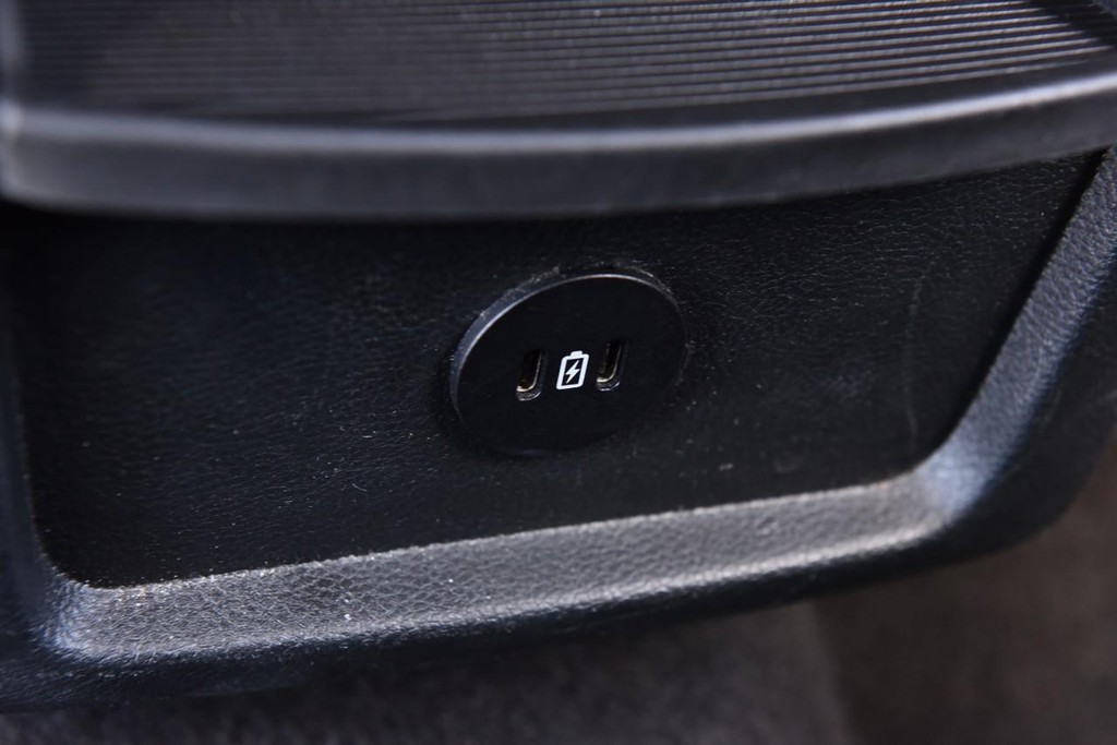 Ford Edge Vehicle Full-screen Gallery Image 22