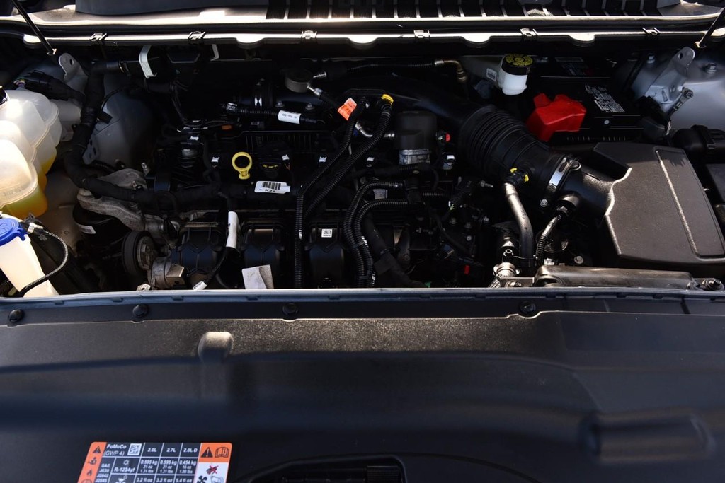 Ford Edge Vehicle Full-screen Gallery Image 24