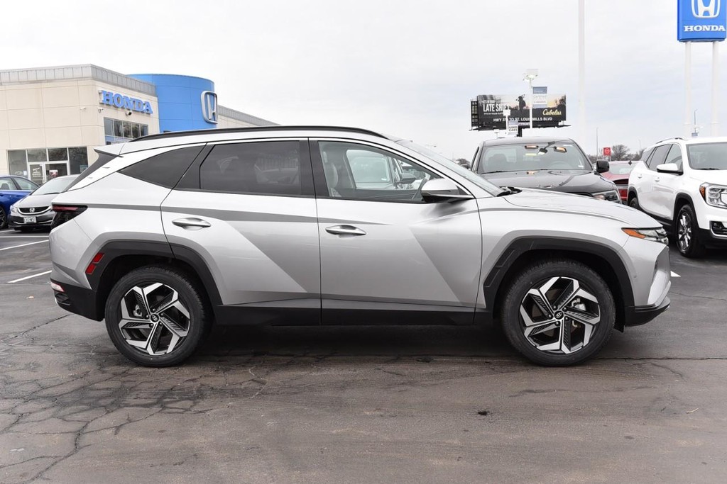 Hyundai Tucson Vehicle Image 05