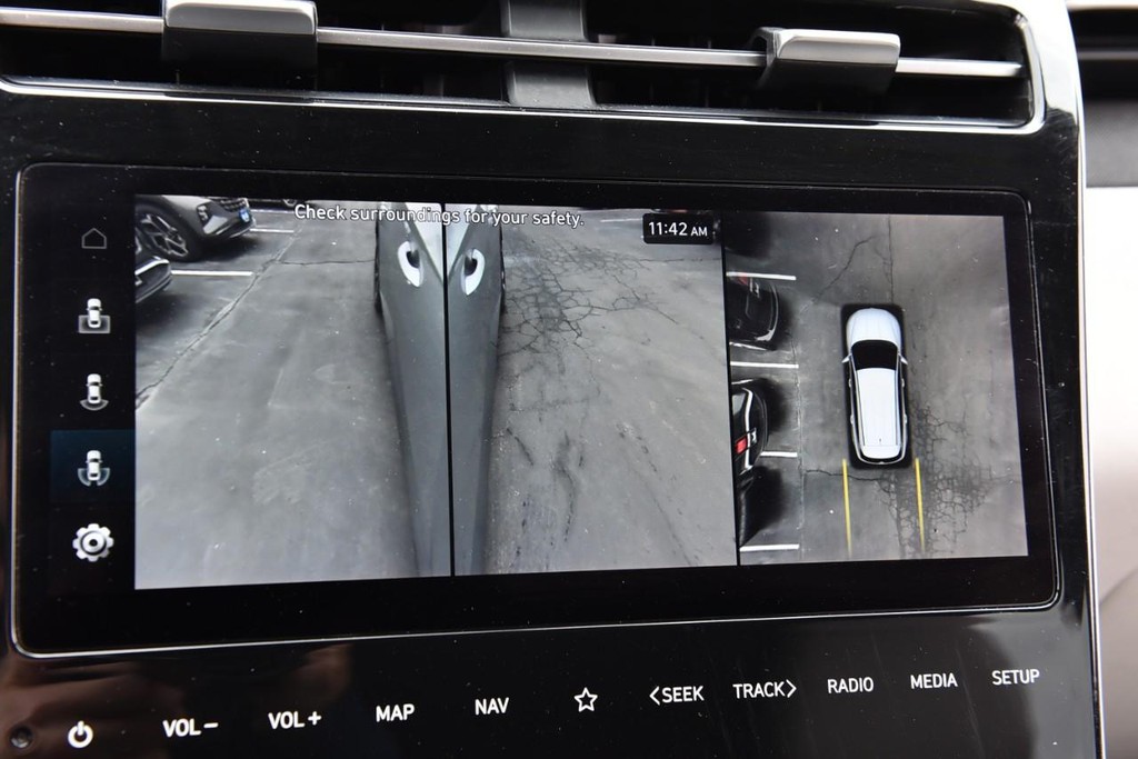 Hyundai Tucson Vehicle Image 15