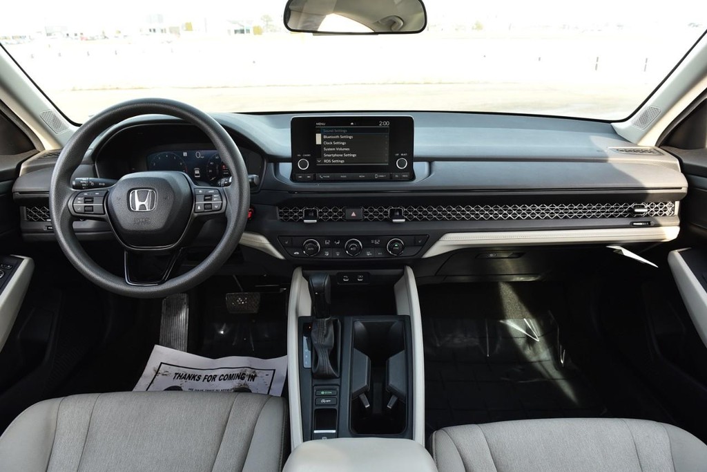 Honda Accord Sedan Vehicle Image 07