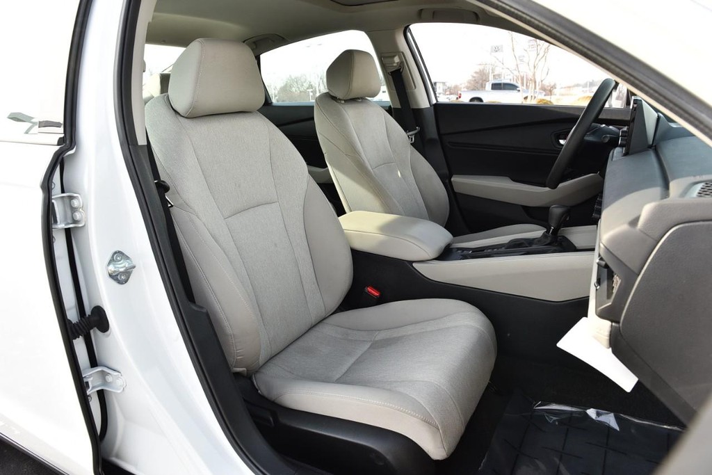 Honda Accord Sedan Vehicle Image 20