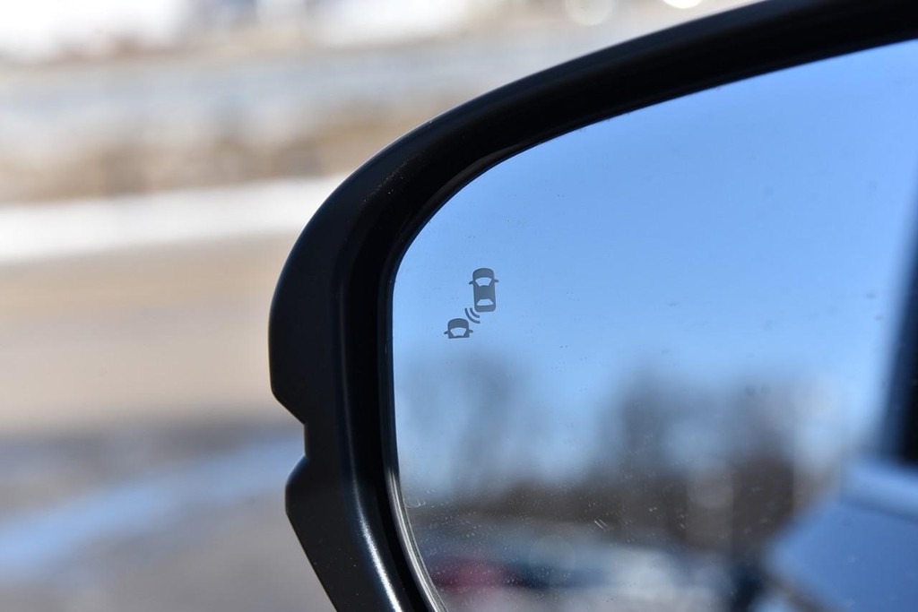 Honda CR-V Vehicle Image 09