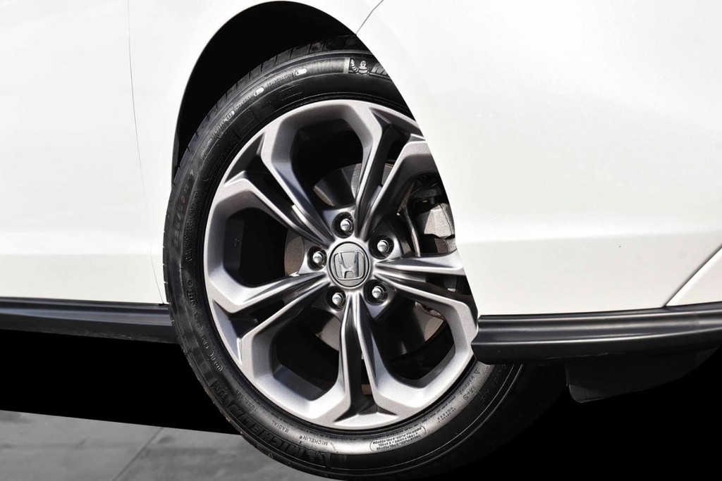 Honda Accord Sedan Vehicle Image 03