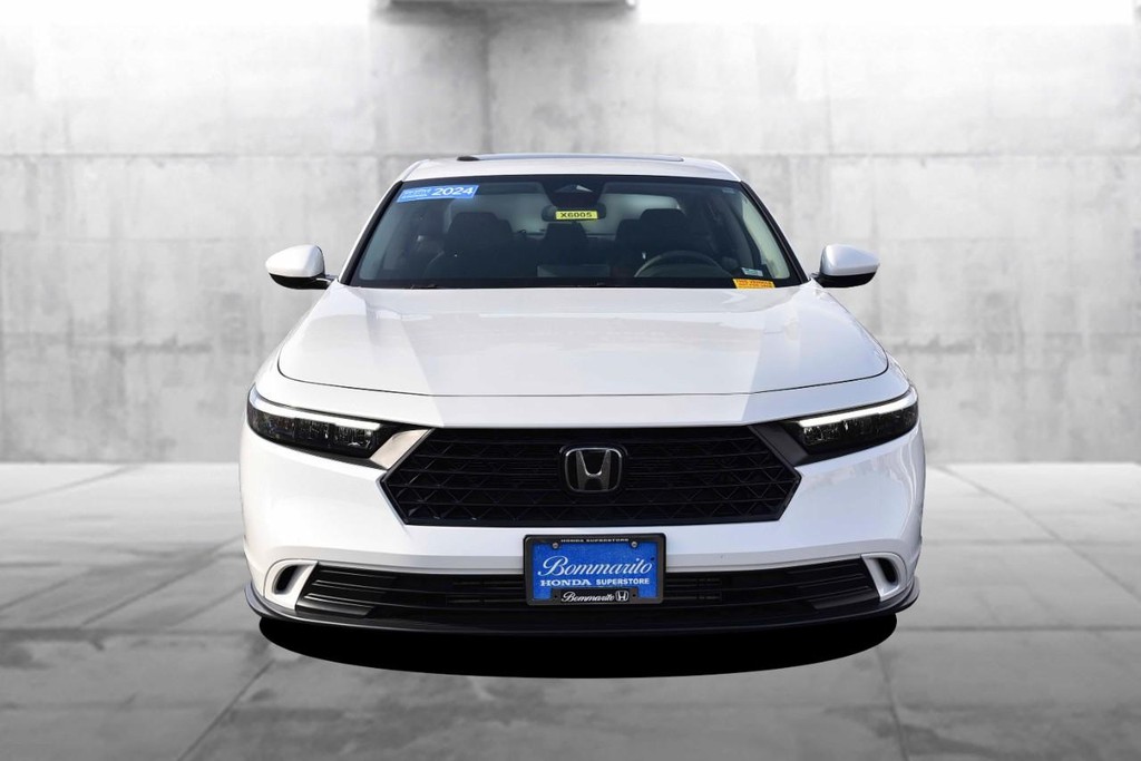 Honda Accord Sedan Vehicle Image 04