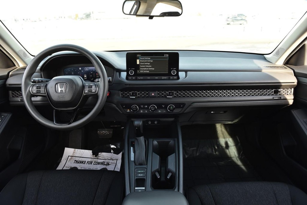 Honda Accord Sedan Vehicle Image 07