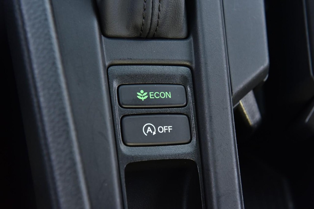 Honda Accord Sedan Vehicle Image 16