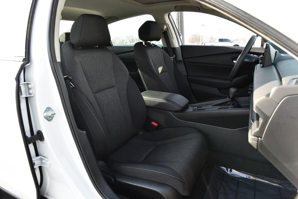 Honda Accord Sedan Vehicle Image 20