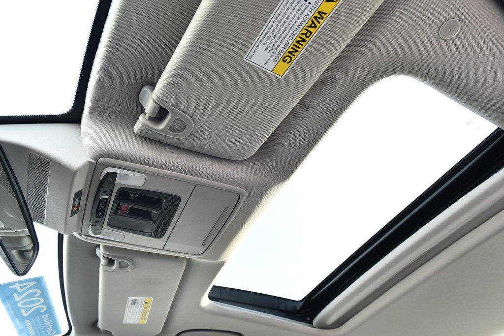 Honda Accord Sedan Vehicle Image 21