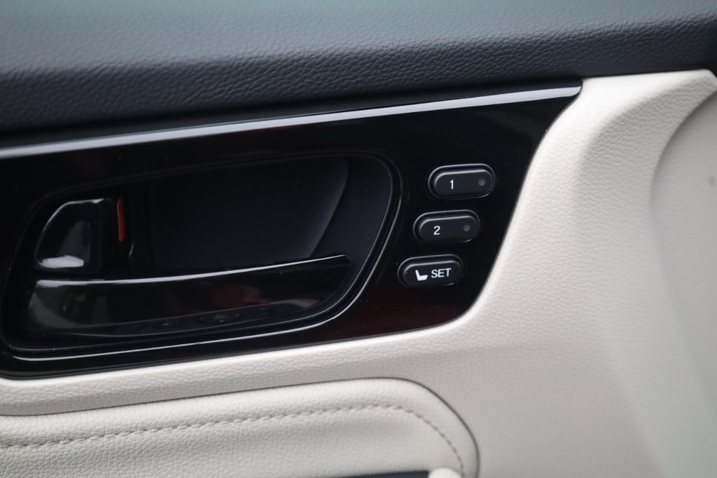 Honda Odyssey Vehicle Full-screen Gallery Image 12