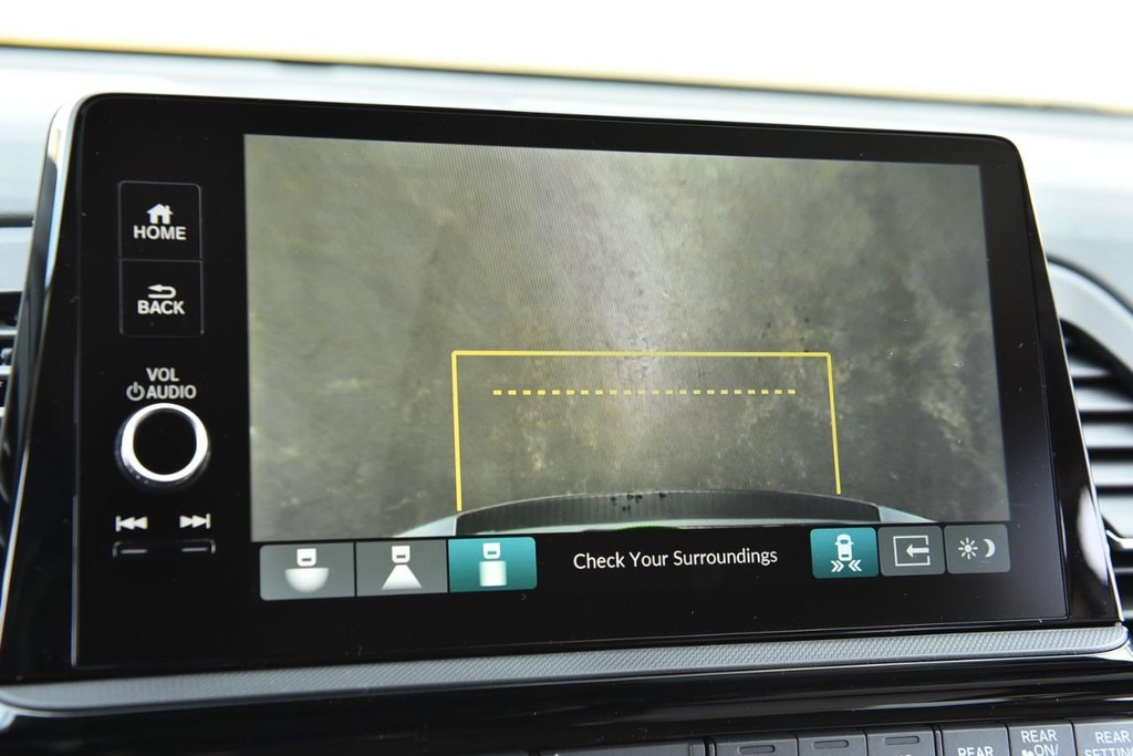 Honda Odyssey Vehicle Full-screen Gallery Image 14