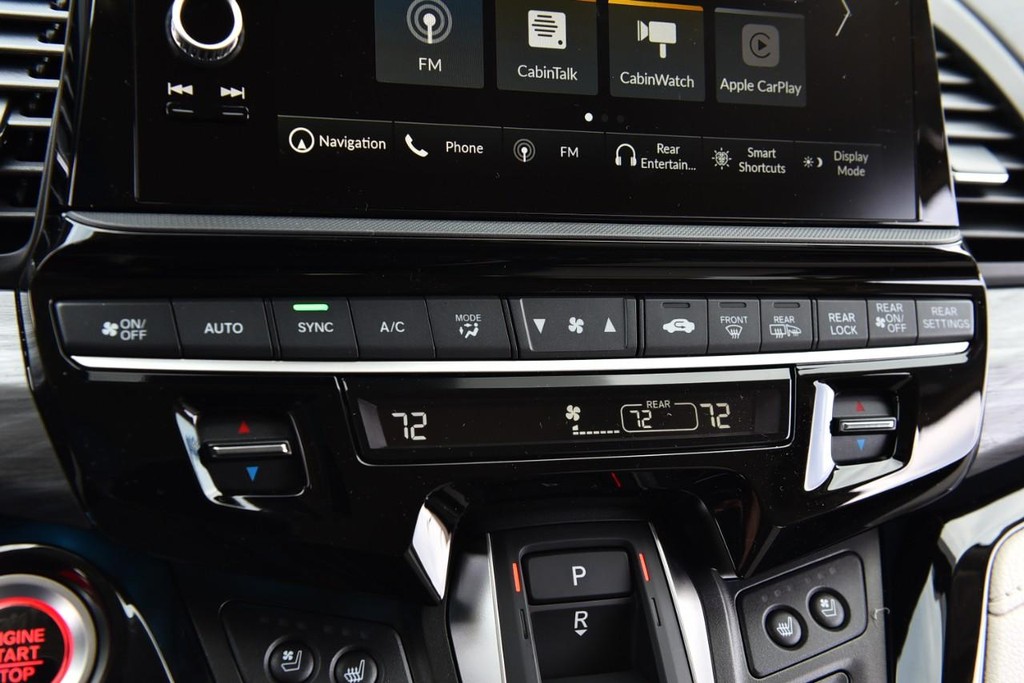 Honda Odyssey Vehicle Full-screen Gallery Image 16